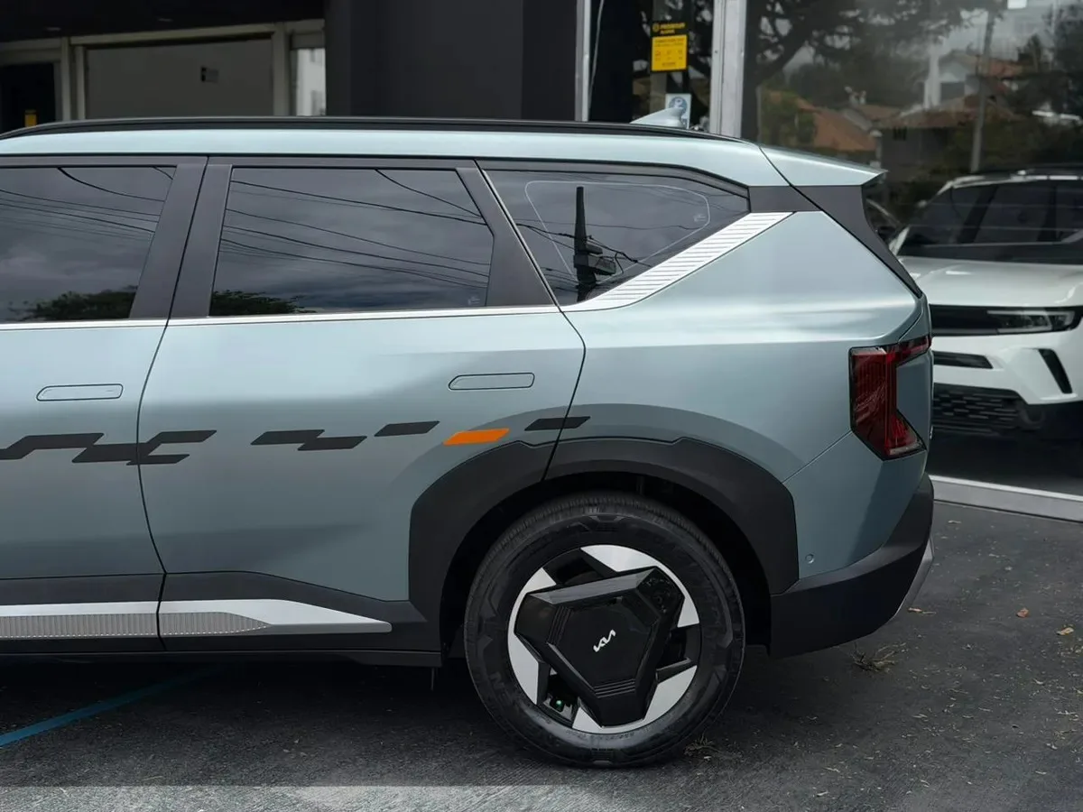 04091bb3-8886-4af1-81ed-cdf6d16038c2