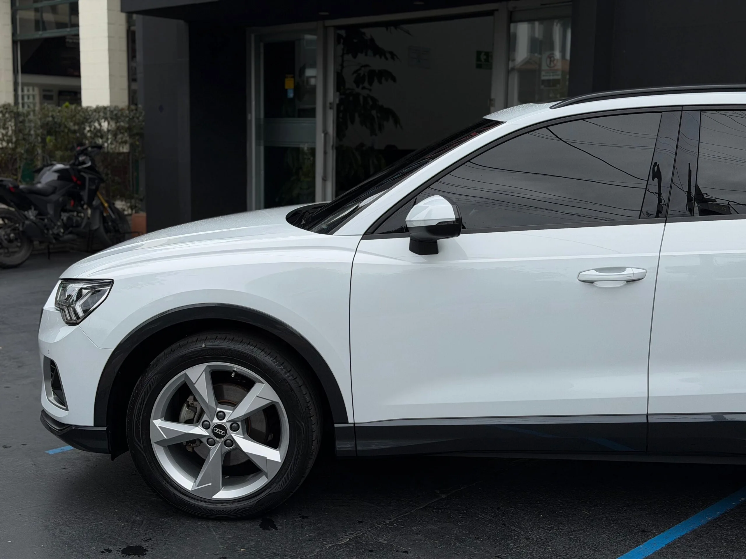 4aff6c3c-8739-4c6f-80d5-3b06a40ab018